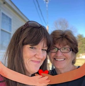 Meet your Posher, Pam